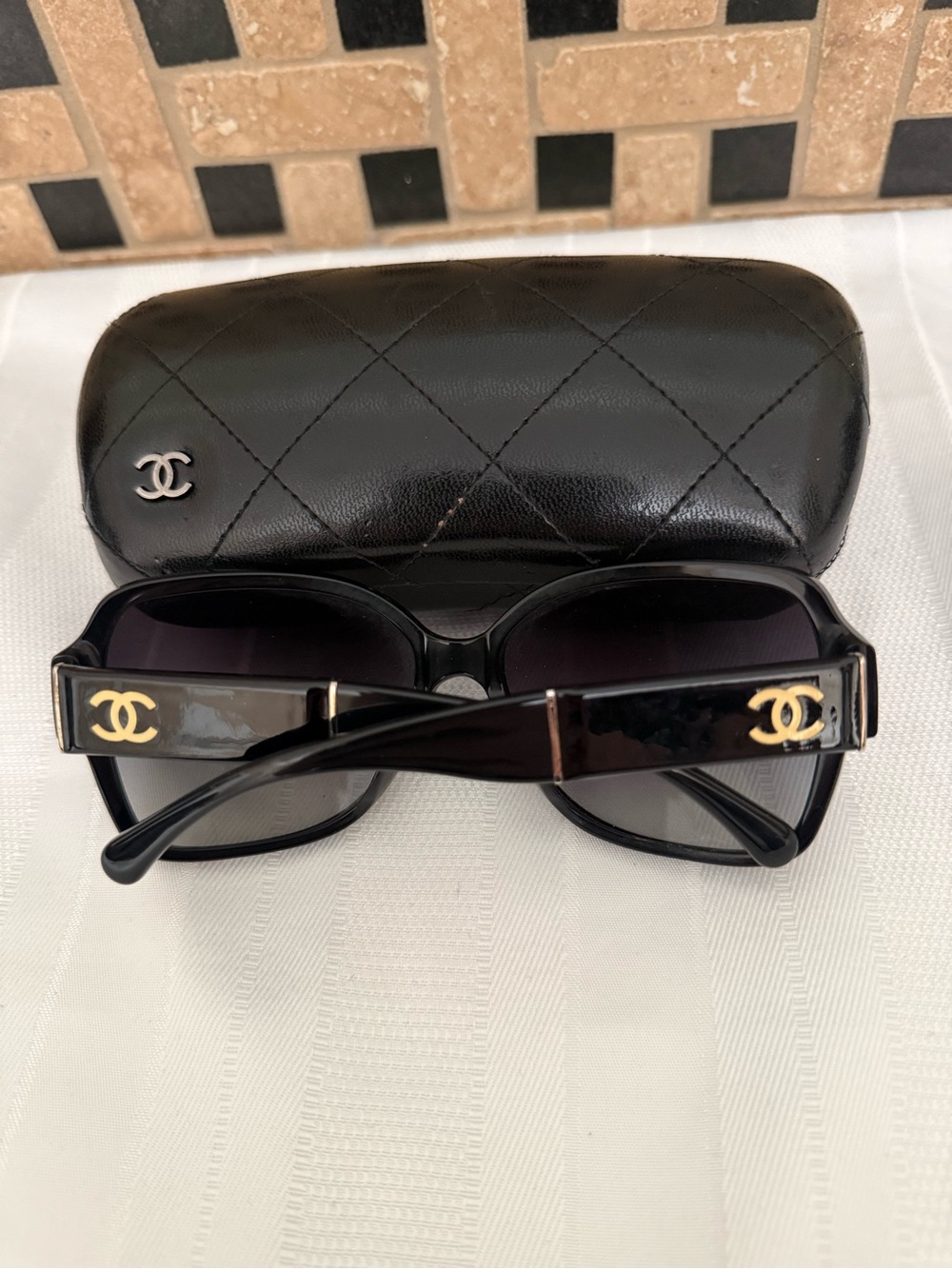 Channel Elegance Classic! No return or refund please.